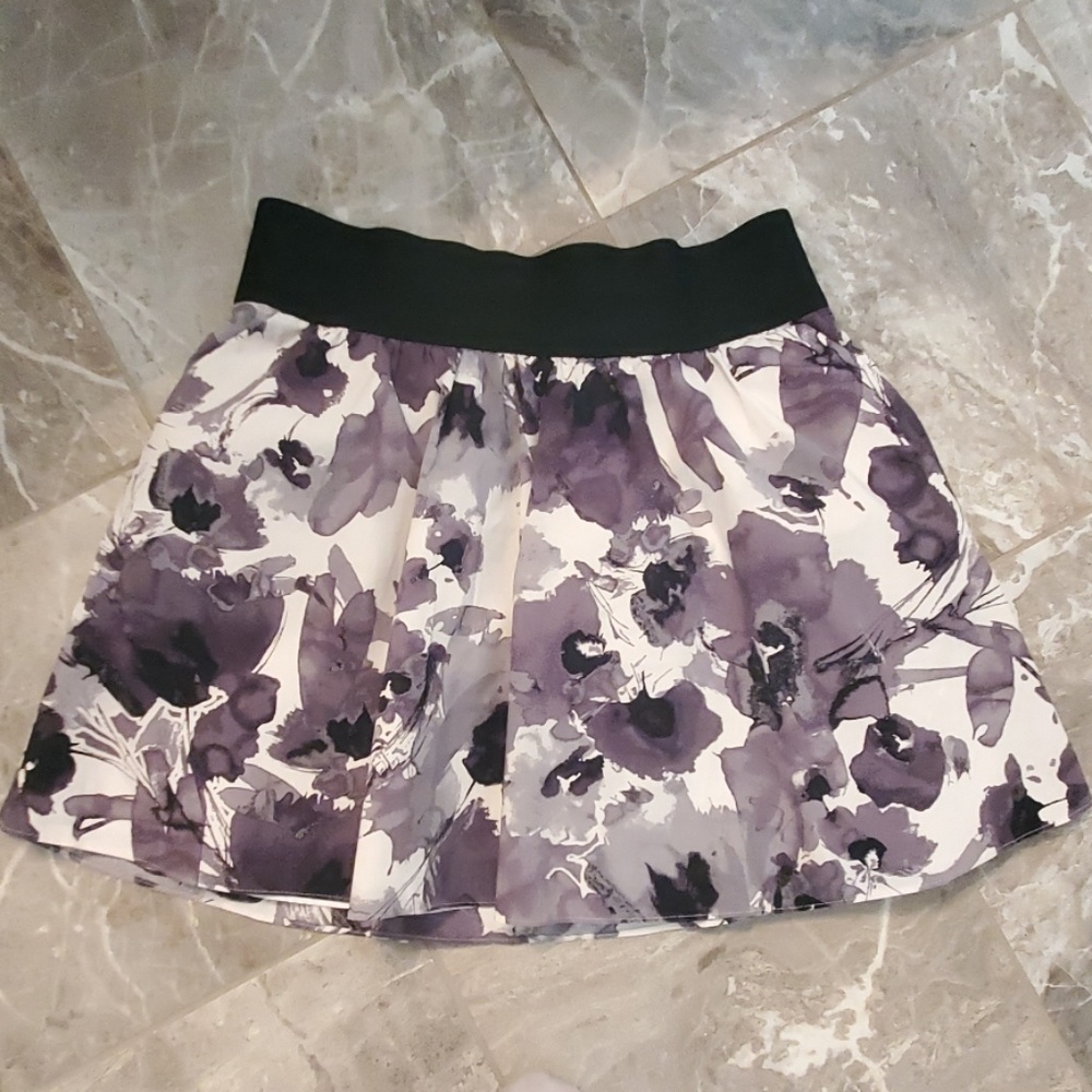Express black and white flower print skirt